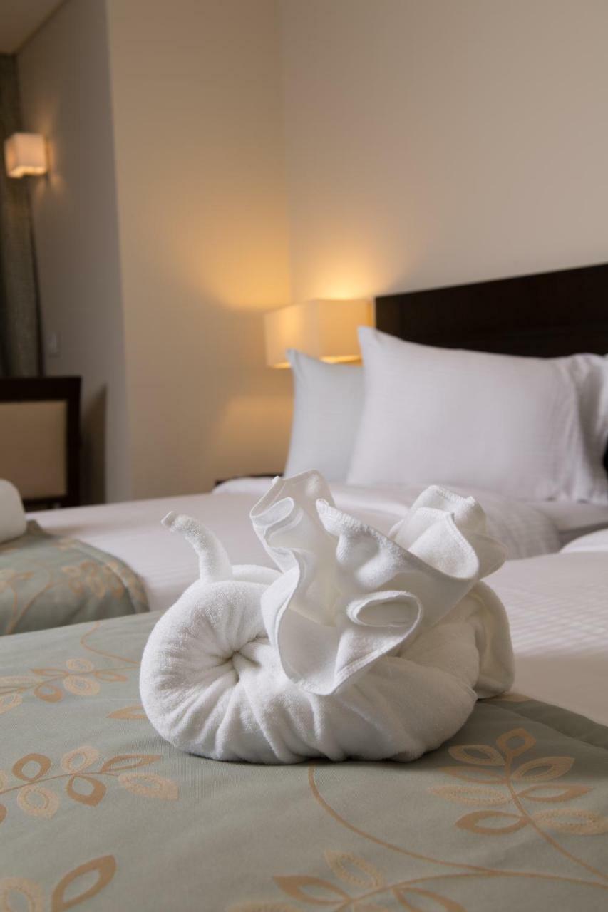 The Parisian Hotel Бейрут Экстерьер фото